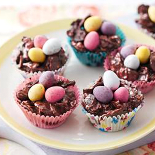Chocolate Easter egg nest cakes